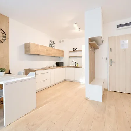 Apartamentyprzymorzu 010 Z Basenem Tarasem I Ogródkiem Kołobrzeg