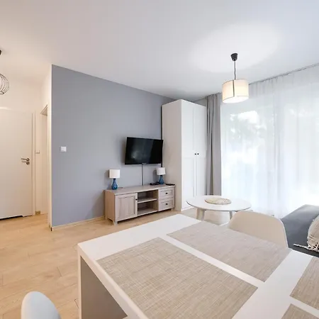 Apartamentyprzymorzu 010 Z Basenem Tarasem I Ogrodkiem Апартаменты *