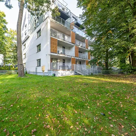 Apartamentyprzymorzu 010 Z Basenem Tarasem I Ogrodkiem アパート