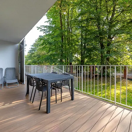 Апартаменты Apartamentyprzymorzu 010 Z Basenem Tarasem I Ogrodkiem